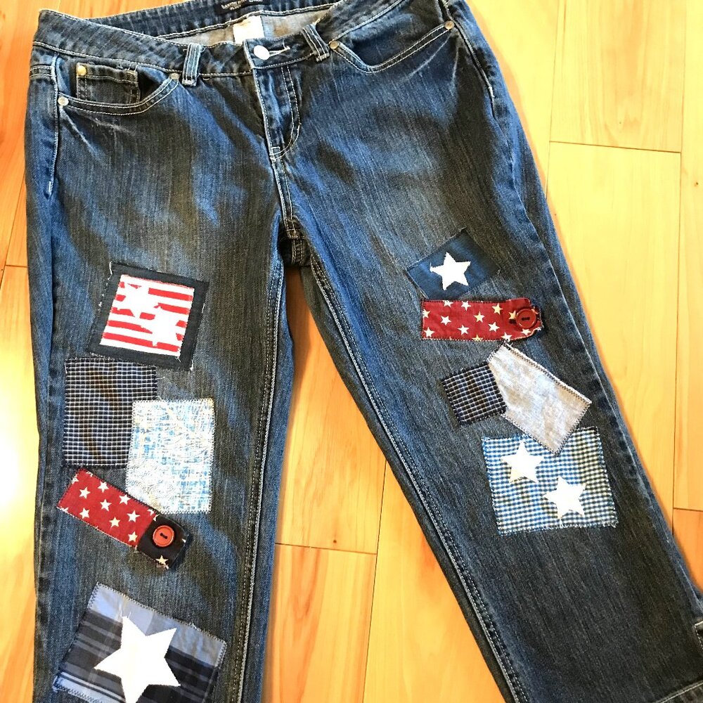 Upcycled Patchwork Capris Denim Shorts, Patriotic Star Patches, Size 10 Petite - Picture 10 of 13